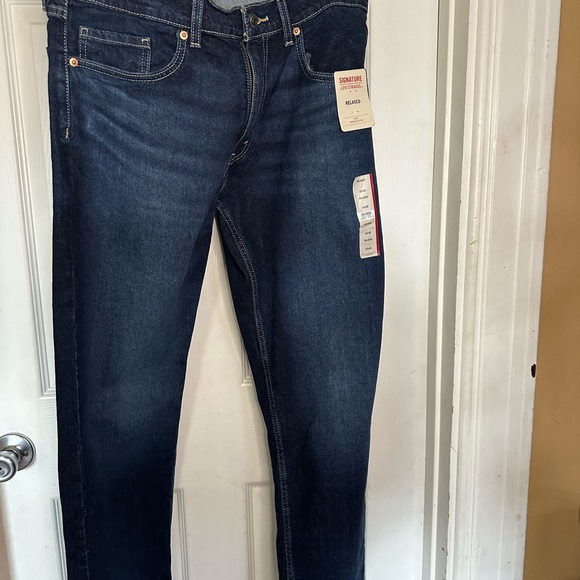 Signature by Levi Strauss Other - Men’s Signature Levi Strauss:Relaxed Fit Jeans.